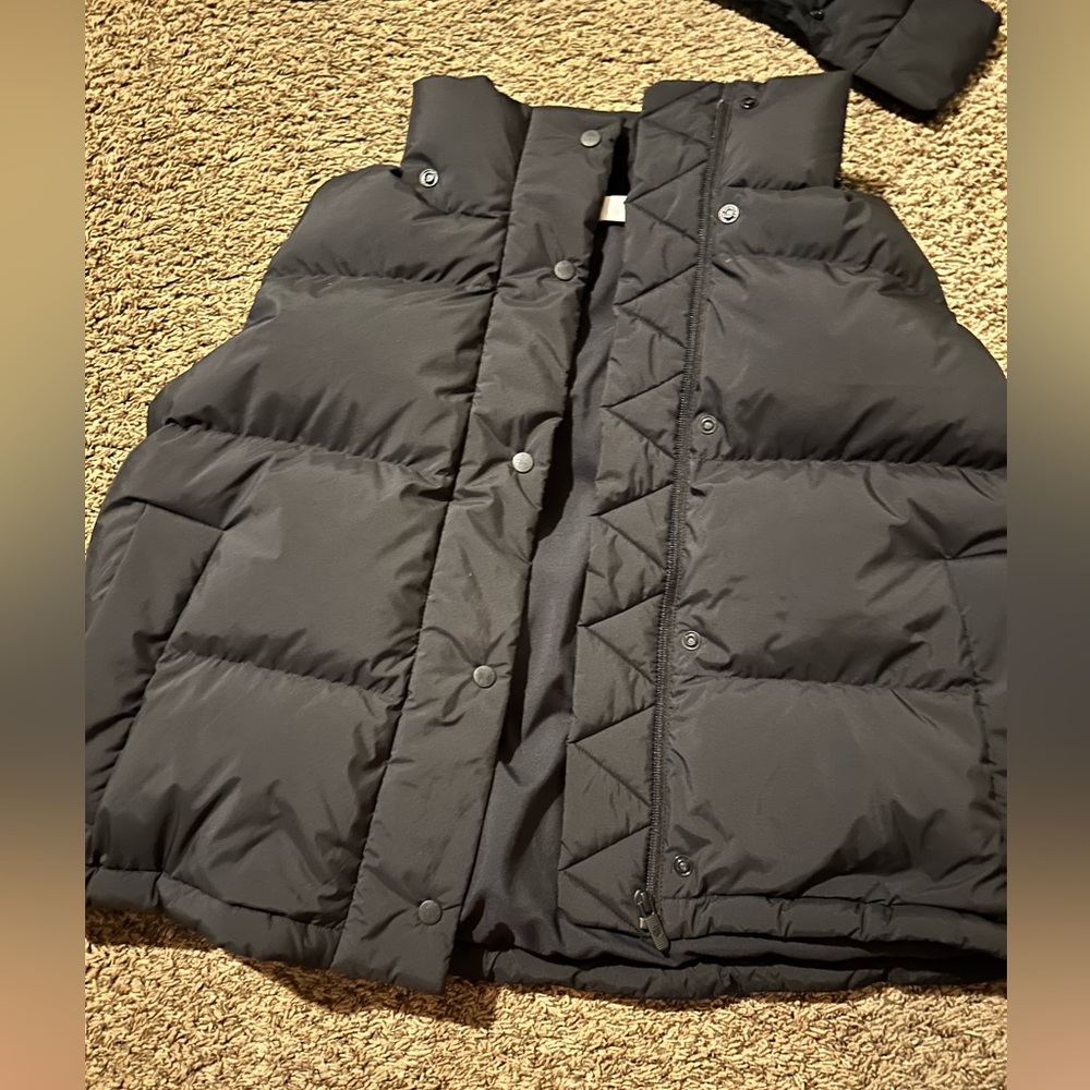 Lululemon woman’s wunder puff vest never worn without tags size 10